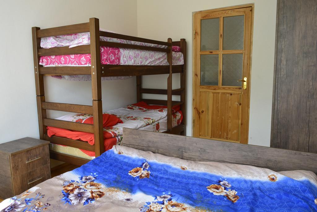 Zaza'S House Otel Kazbegi Dış mekan fotoğraf